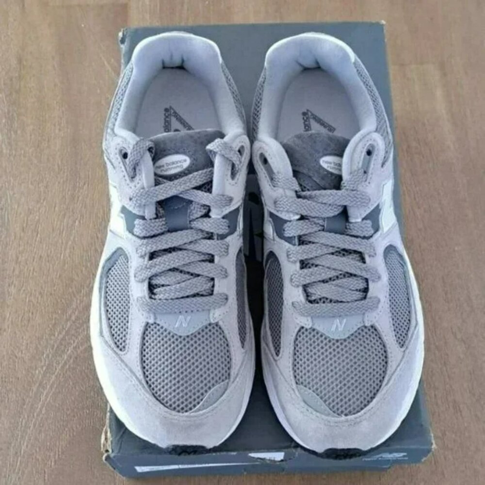 New Balance 2002R Sneaker - Color: Grey / Grey - Size: Women 7 Wide (D) - Picture 2 of 9